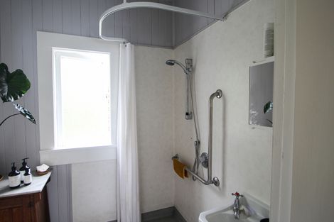 Photo of property in 16 Worcester Street, Hampden, 9410