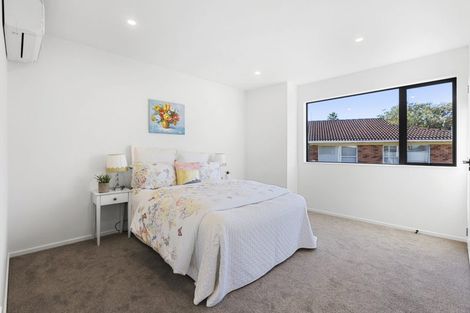 Photo of property in 5/5 Chevis Place, Pakuranga, Auckland, 2010
