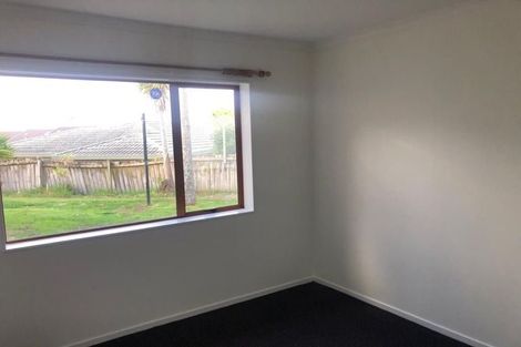 Photo of property in 4 Greenberry Drive, Ranui, Auckland, 0612