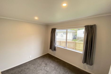 Photo of property in 5 Meadowvale Rise, Titirangi, Auckland, 0604