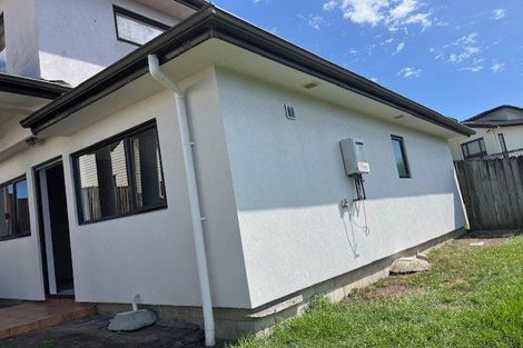 Photo of property in 35 Ballymore Drive, Pinehill, Auckland, 0632