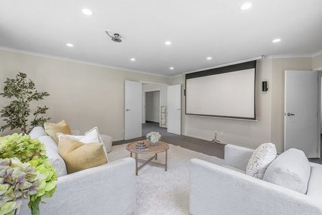 Photo of property in 60 Airlie Road, Plimmerton, Porirua, 5026