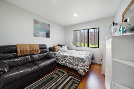 Photo of property in 4a Karepo Crescent, Ranui, Auckland, 0612