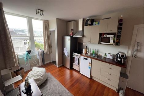 Photo of property in 77 Brougham Street, Mount Victoria, Wellington, 6011