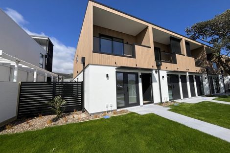 Photo of property in 16/92a Cambridge Terrace, Waterloo, Lower Hutt, 5011