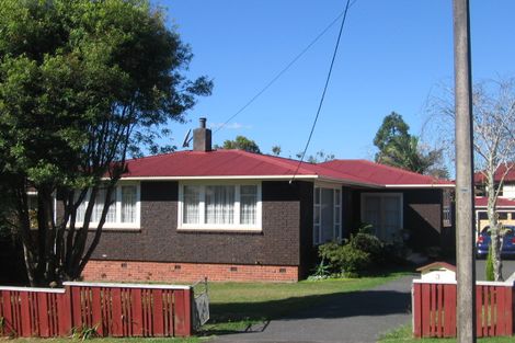 Photo of property in 3 Waters Place, New Lynn, Auckland, 0600