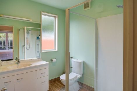 Photo of property in 17 Kiwi Avenue, Waikuku Beach, 7473