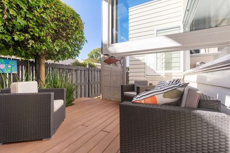 Photo of property in 49 Clare Street, Cambridge, 3434