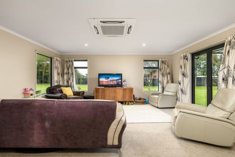 Photo of property in 55 Timaru Road, Waimate, 7924