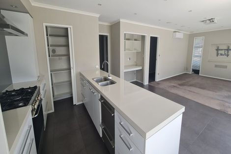 Photo of property in 3 Portofina Court, Papamoa Beach, Papamoa, 3118