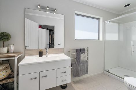 Photo of property in 20 Parkvue Drive, Bell Block, New Plymouth, 4312