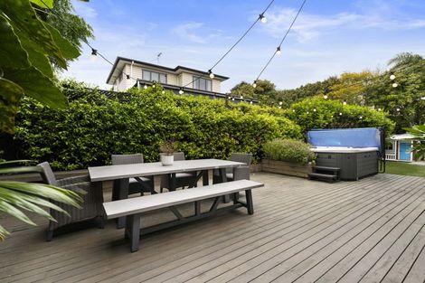 Photo of property in 9 Saint Maroun Rise, The Gardens, Auckland, 2105