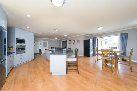 Photo of property in 46 Peter Hall Drive, Kelvin Grove, Palmerston North, 4414