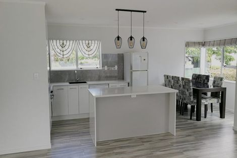 Photo of property in 1/41 Yeovil Road, Te Atatu Peninsula, Auckland, 0610