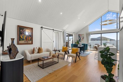 Photo of property in 34 Evelyn Crescent, Marshland, Christchurch, 8083