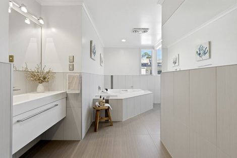 Photo of property in 19 Beach Road, Otumoetai, Tauranga, 3110