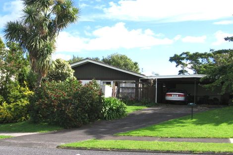 Photo of property in 14 Vanbrugh Place, Bucklands Beach, Auckland, 2014