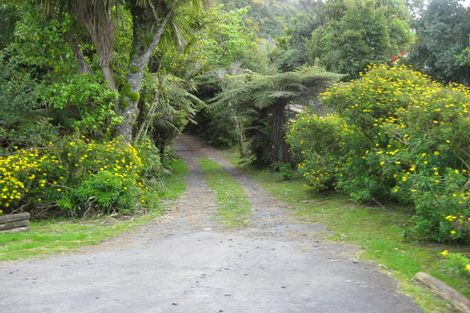 Photo of property in 45 Bush Road, Waiatarua, Auckland, 0604