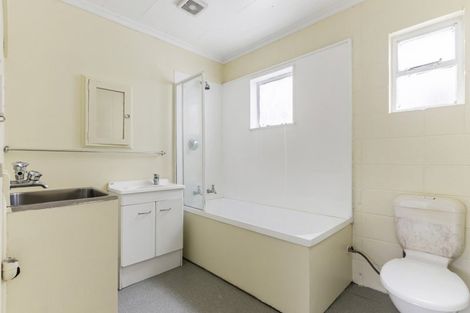 Photo of property in 102 Martin Street, Wallaceville, Upper Hutt, 5018