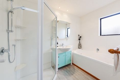 Photo of property in 10 Botanical Road, Takaro, Palmerston North, 4412