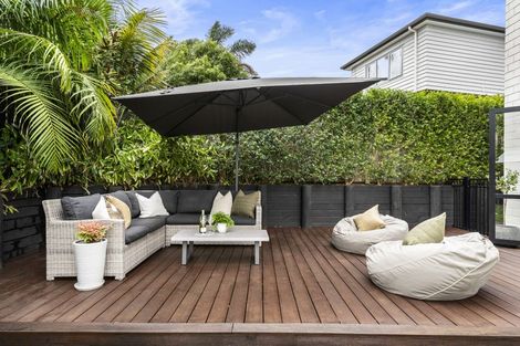 Photo of property in 71a Neil Avenue, Te Atatu Peninsula, Auckland, 0610