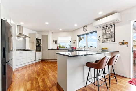 Photo of property in 45 Zealandia Road, Manly, Whangaparaoa, 0930