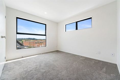 Photo of property in 5 Clara Road, Silverdale, 0932