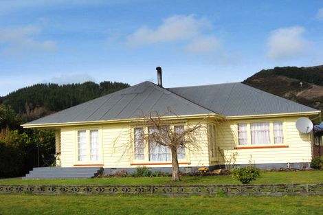 Photo of property in 41 Church Street, Reefton, 7830