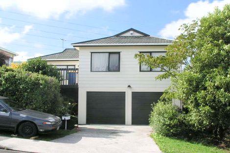 Photo of property in 6 Loughanure Place, Massey, Auckland, 0614