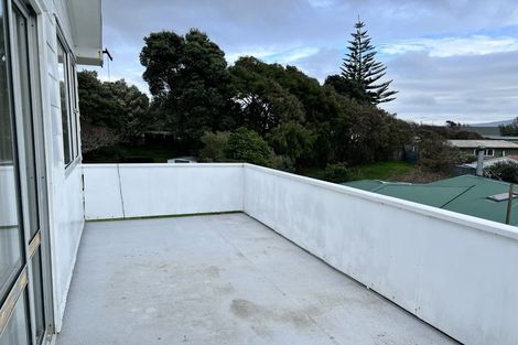 Photo of property in 6 Kaitawa Street, Waikanae Beach, Waikanae, 5036