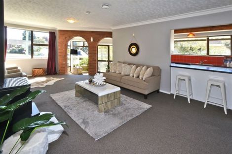 Photo of property in 36 Riverlaw Terrace, Saint Martins, Christchurch, 8022