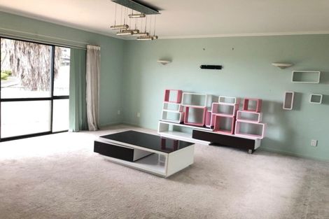 Photo of property in 55 Penguin Drive, Murrays Bay, Auckland, 0630