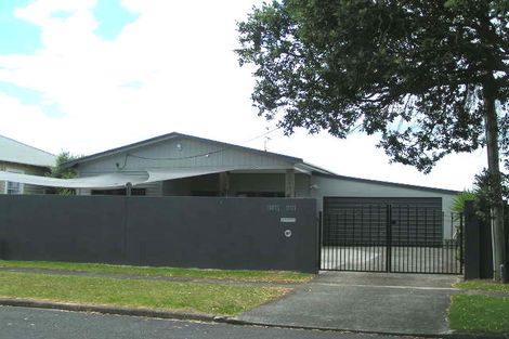 Photo of property in 27 Waimana Avenue, Northcote Point, Auckland, 0627