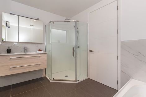 Photo of property in 97b Mount Pleasant Road, Mount Pleasant, Christchurch, 8081