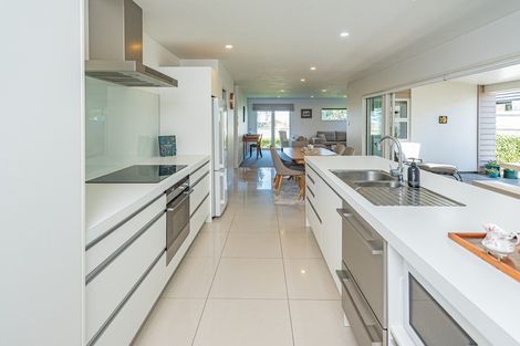 Photo of property in 16 Egmont Street, Patea, 4520