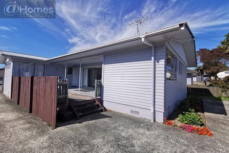 Photo of property in 7 Coletta Lane, Te Atatu South, Auckland, 0610