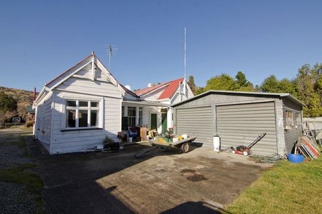 Photo of property in 13 Hermitage Street, Roxburgh, 9500