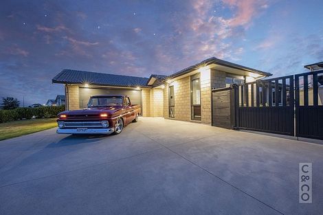 Photo of property in 42 Pohutukawa Parade, Riverhead, 0820