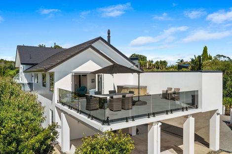 Photo of property in 7a Caledonia Place, Highlands Park, New Plymouth, 4312
