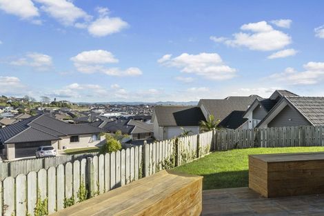 Photo of property in 15 Castleton Way, Flagstaff, Hamilton, 3210