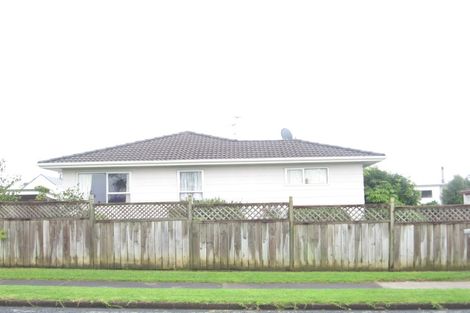 Photo of property in 1/133 Pigeon Mountain Road, Half Moon Bay, Auckland, 2012