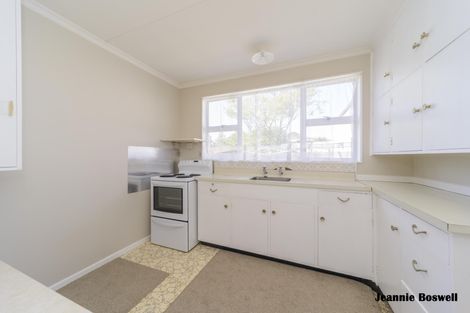 Photo of property in 89 Wikiriwhi Crescent, Awapuni, Palmerston North, 4412