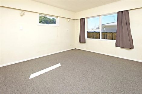 Photo of property in 41 Gossamer Drive, Pakuranga Heights, Auckland, 2010