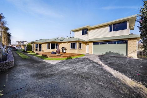 Photo of property in 6 Edna Wills Place, Hawera, 4610