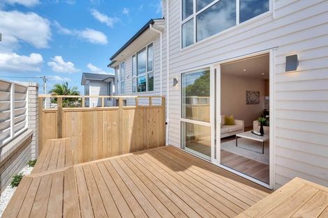 Photo of property in 68 Channel View Road, Campbells Bay, Auckland, 0630