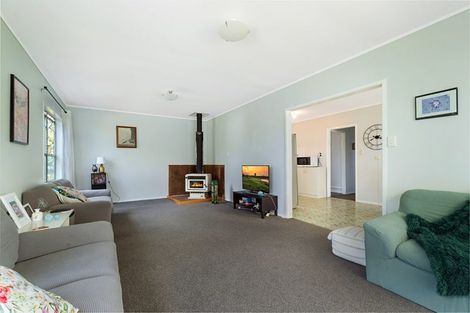 Photo of property in 2 Tapu Road, Huapai, Kumeu, 0810