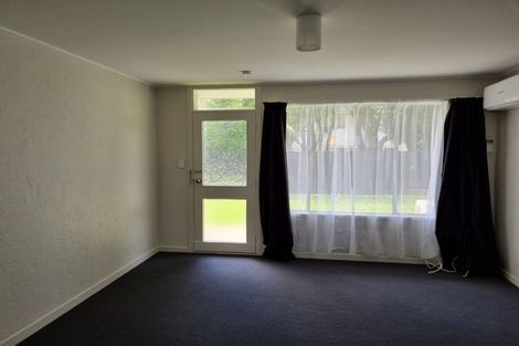 Photo of property in 3/35 Mana Esplanade, Paremata, Porirua, 5026