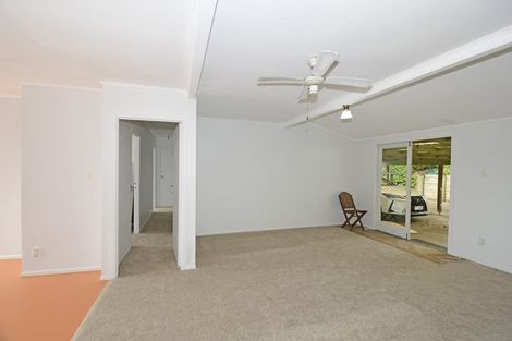 Photo of property in 37 Totara Road, Leigh, 0985