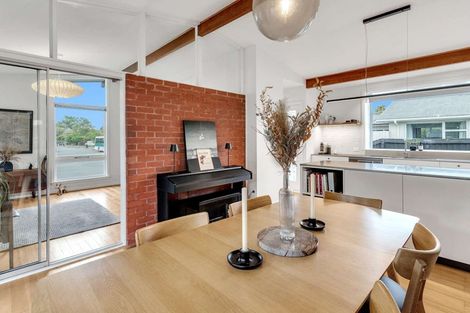 Photo of property in 33 Kent Lodge Avenue, Avonhead, Christchurch, 8042