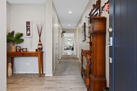 Photo of property in 128 Puhirake Crescent, Pyes Pa, Tauranga, 3112